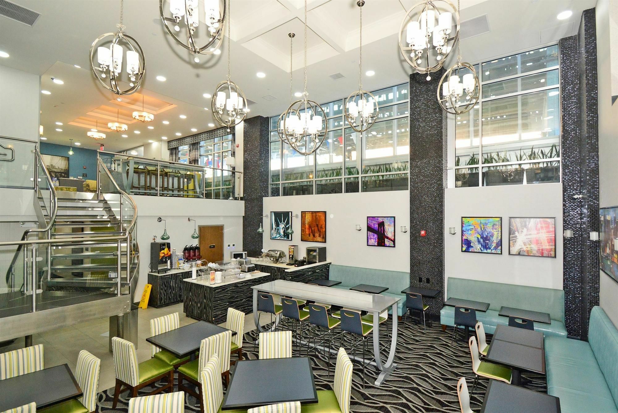 Best Western Plus Laguardia Airport Hotel Queens New York Bagian luar foto